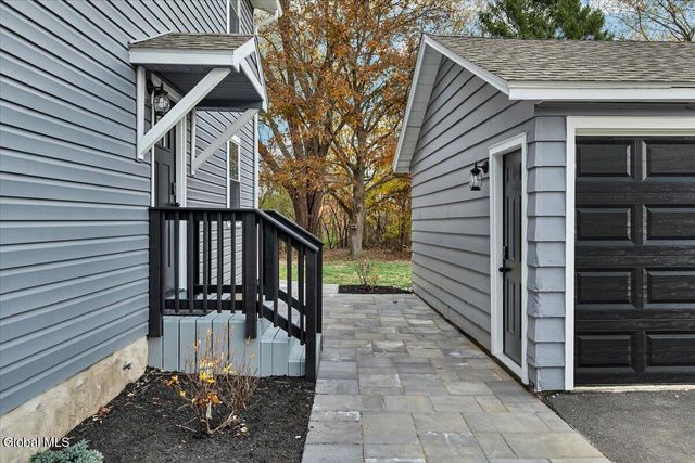 2256 N Old Post Road, Schodack, NY 12033