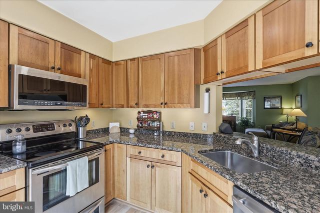 6013 KEBLE DR, Alexandria, VA 22315