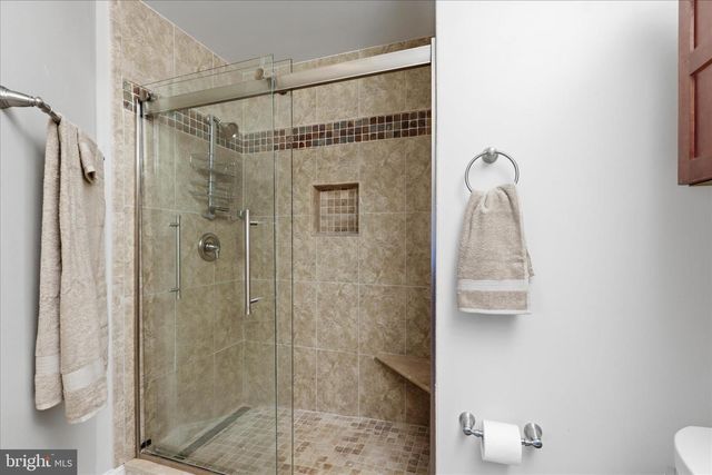 6013 KEBLE DR, Alexandria, VA 22315
