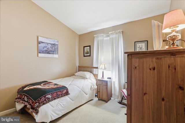 6013 KEBLE DR, Alexandria, VA 22315