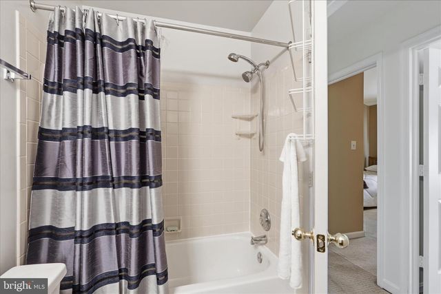 6013 KEBLE DR, Alexandria, VA 22315