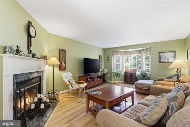 6013 KEBLE DR, Alexandria, VA 22315