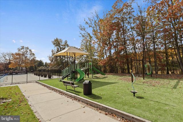 6013 KEBLE DR, Alexandria, VA 22315