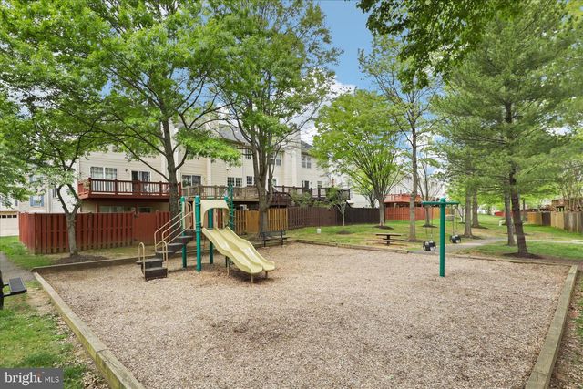 6013 KEBLE DR, Alexandria, VA 22315