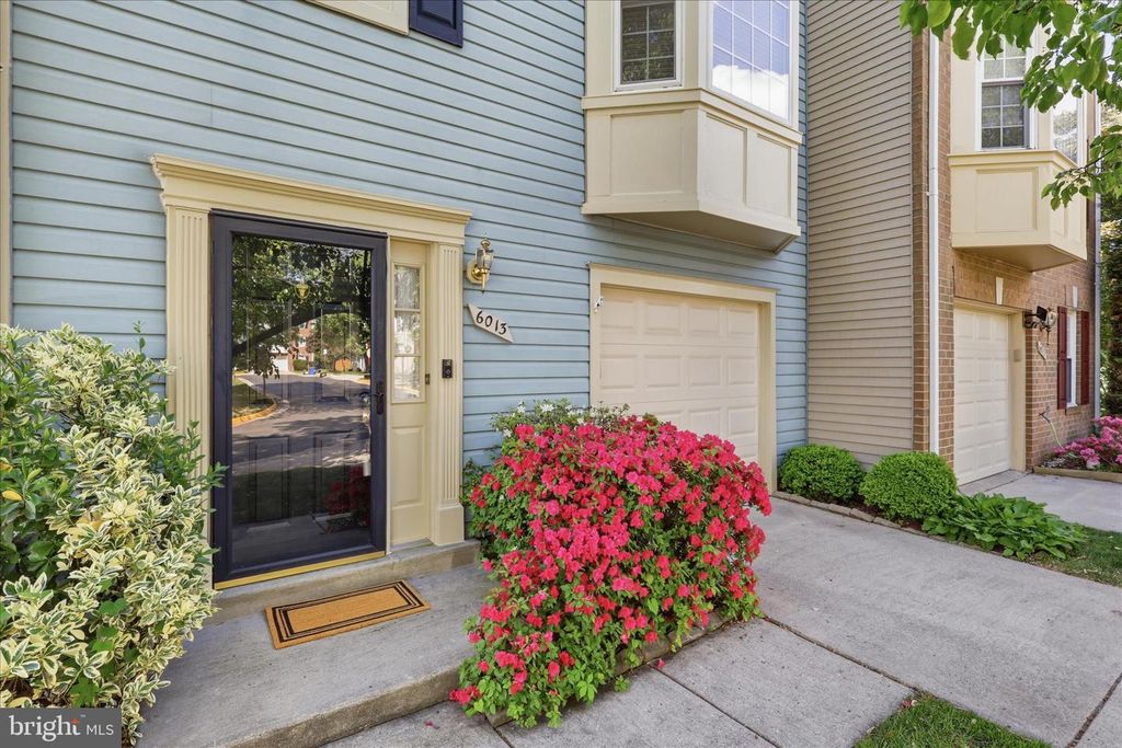 6013 KEBLE DR, Alexandria, VA 22315