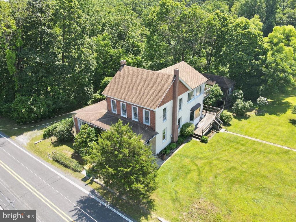 722 MOHNS HILL RD, Reading, PA 19608