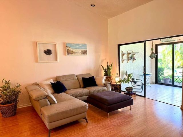 45 Centennial Court, Deerfield Beach, FL 33442