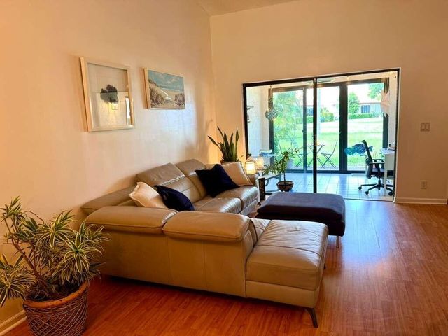 45 Centennial Court, Deerfield Beach, FL 33442