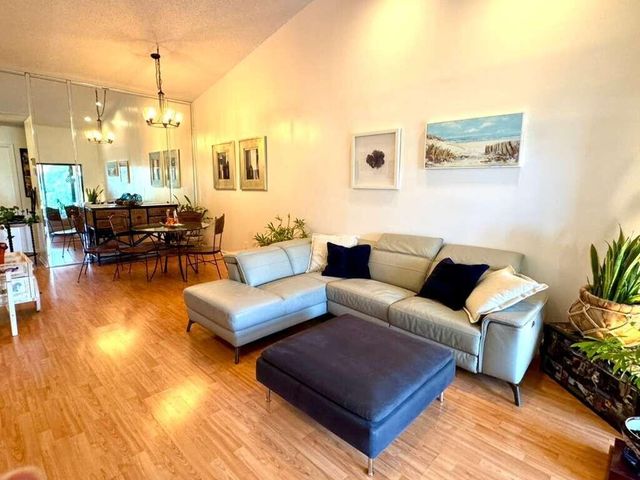 45 Centennial Court, Deerfield Beach, FL 33442