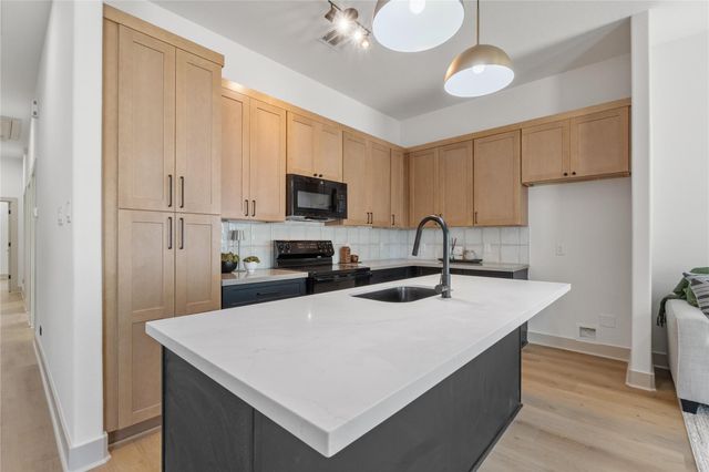 4214 Clover Street B, Houston, TX 77051