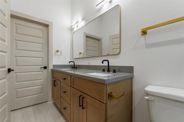 4214 Clover Street B, Houston, TX 77051