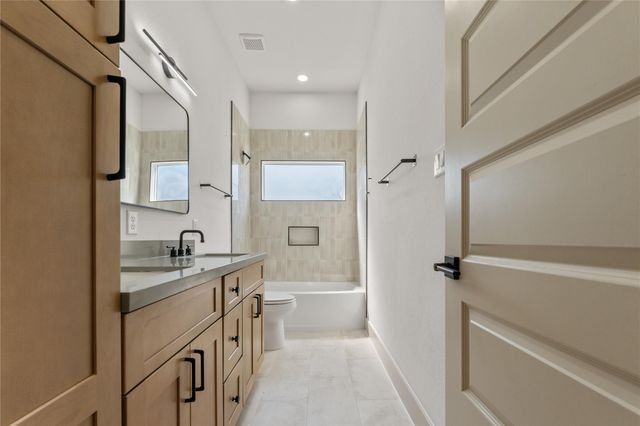 4214 Clover Street B, Houston, TX 77051