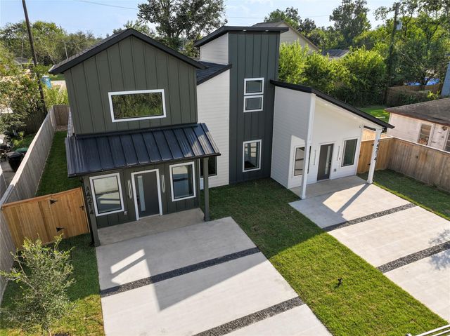 4214 Clover Street B, Houston, TX 77051