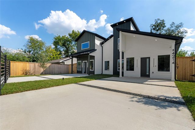 4214 Clover Street B, Houston, TX 77051