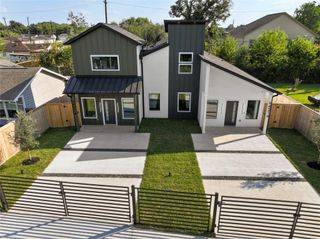 4214 Clover Street B, Houston, TX 77051