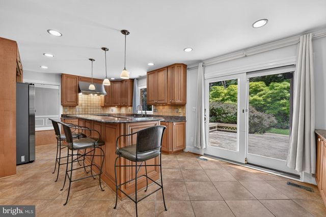 1022 DELF DR, Mclean, VA 22101