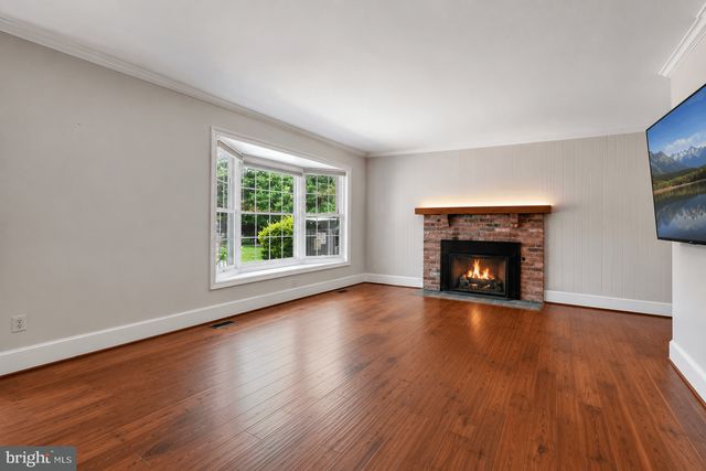 1022 DELF DR, Mclean, VA 22101