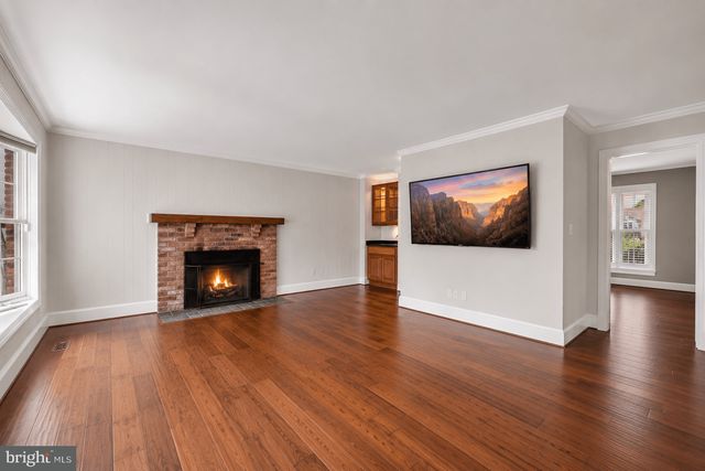 1022 DELF DR, Mclean, VA 22101