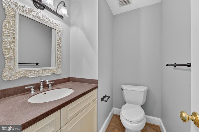 1022 DELF DR, Mclean, VA 22101