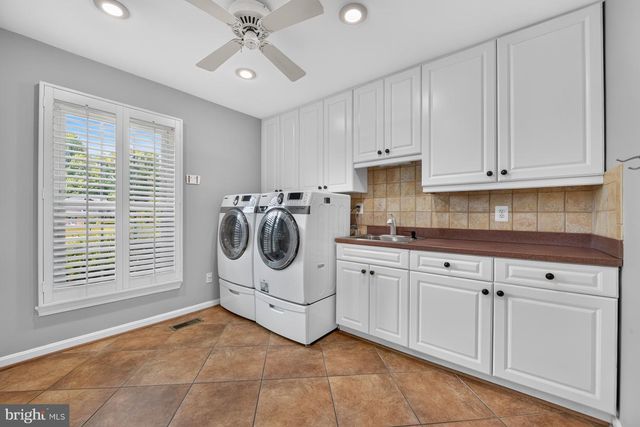 1022 DELF DR, Mclean, VA 22101