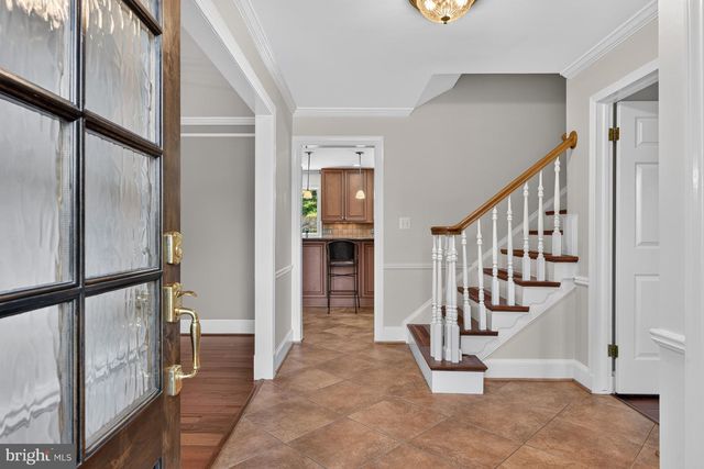 1022 DELF DR, Mclean, VA 22101