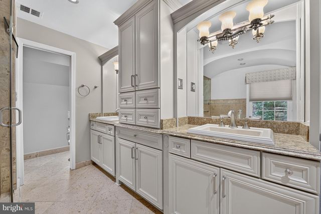 1022 DELF DR, Mclean, VA 22101