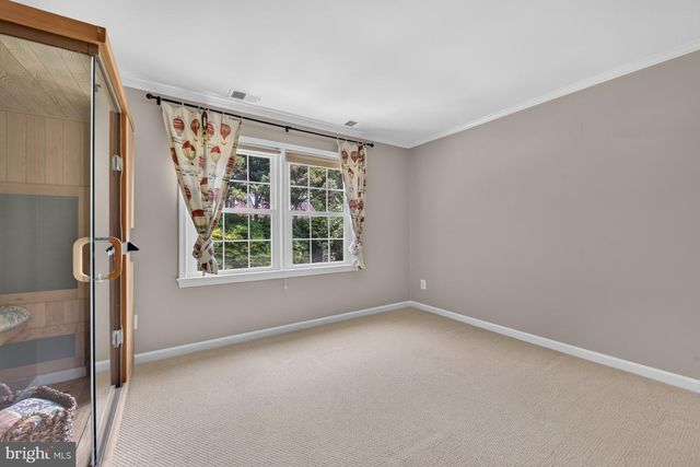 1022 DELF DR, Mclean, VA 22101