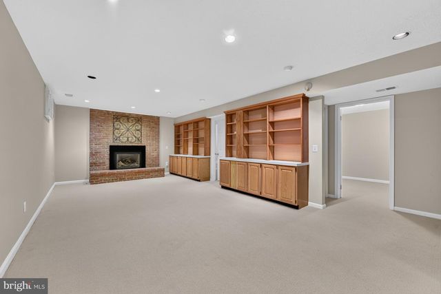 1022 DELF DR, Mclean, VA 22101