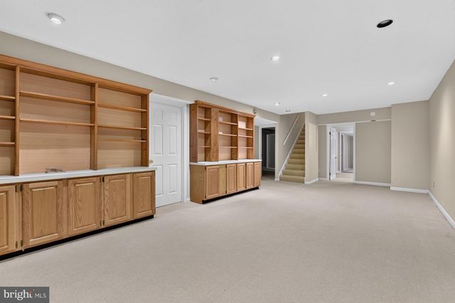 1022 DELF DR, Mclean, VA 22101