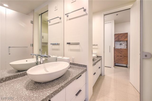 3726 Las Vegas Boulevard 1002, Las Vegas, NV 89158