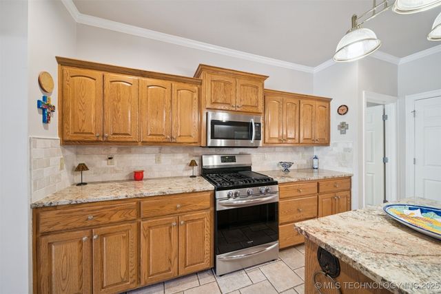 8949 N 139th East Avenue, Owasso, OK 74055