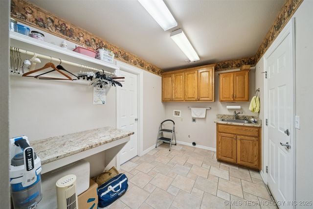 8949 N 139th East Avenue, Owasso, OK 74055