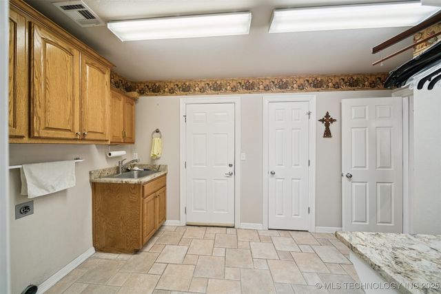 8949 N 139th East Avenue, Owasso, OK 74055