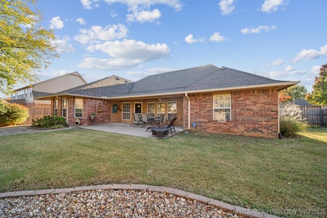 8949 N 139th East Avenue, Owasso, OK 74055