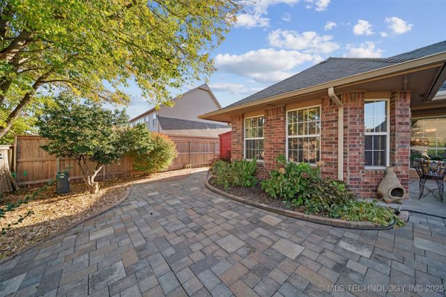 8949 N 139th East Avenue, Owasso, OK 74055