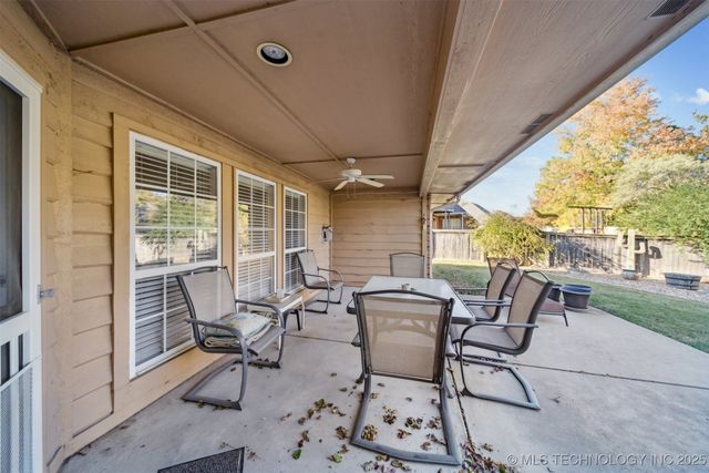 8949 N 139th East Avenue, Owasso, OK 74055