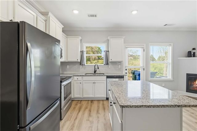 3682 Acorn Drive 17, Oakwood, GA 30566