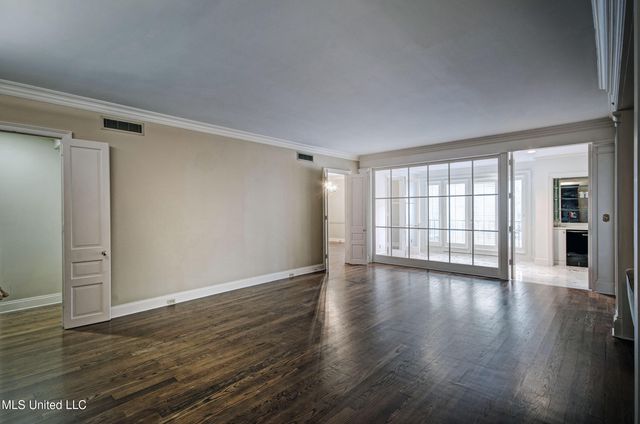 1200 Meadowbrook Road, 24, Jackson, MS 39206