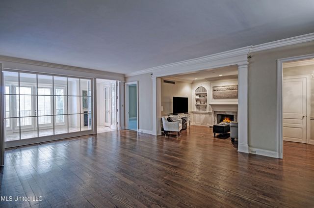 1200 Meadowbrook Road, 24, Jackson, MS 39206