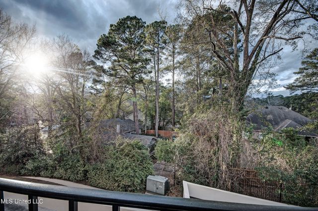 1200 Meadowbrook Road, 24, Jackson, MS 39206