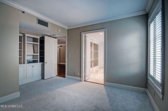 1200 Meadowbrook Road, 24, Jackson, MS 39206