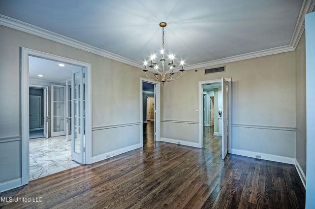 1200 Meadowbrook Road, 24, Jackson, MS 39206