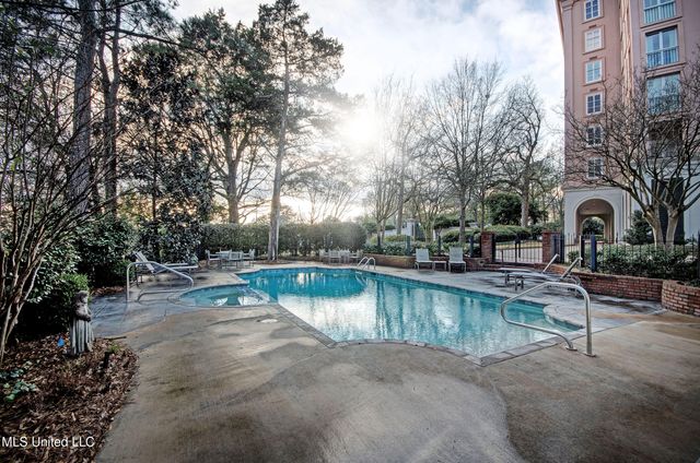 1200 Meadowbrook Road, 24, Jackson, MS 39206