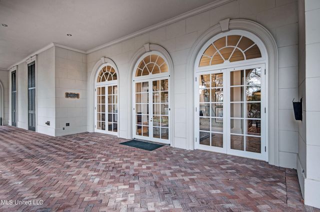 1200 Meadowbrook Road, 24, Jackson, MS 39206