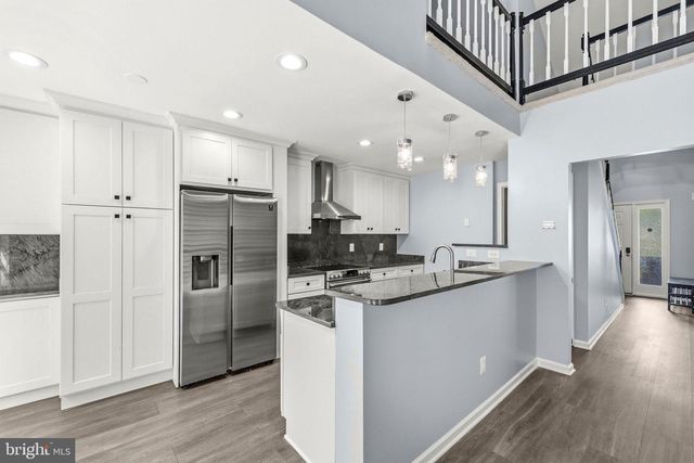 6104 STONEPATH CIR, Centreville, VA 20120
