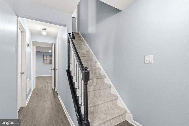 6104 STONEPATH CIR, Centreville, VA 20120