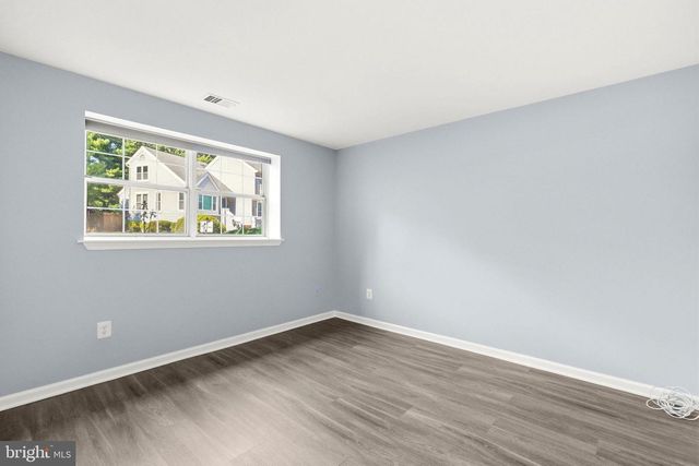 6104 STONEPATH CIR, Centreville, VA 20120