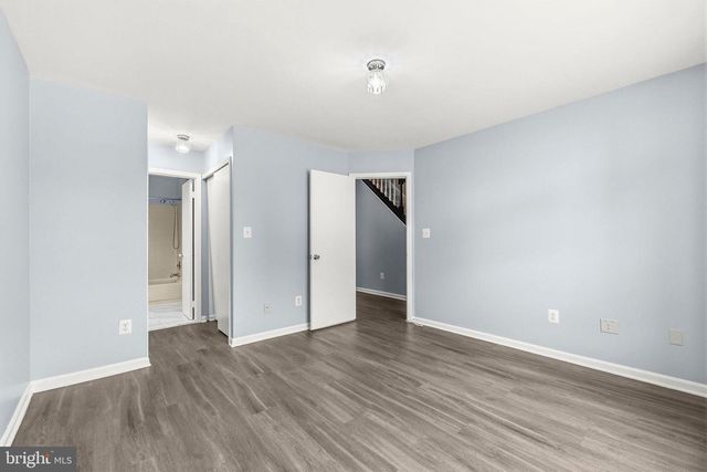 6104 STONEPATH CIR, Centreville, VA 20120