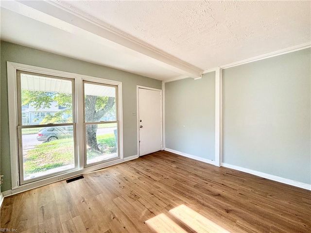 1140 Hullview AVE A, Norfolk, VA 23503