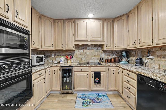 8820 Kailua Place, Diamondhead, MS 39525